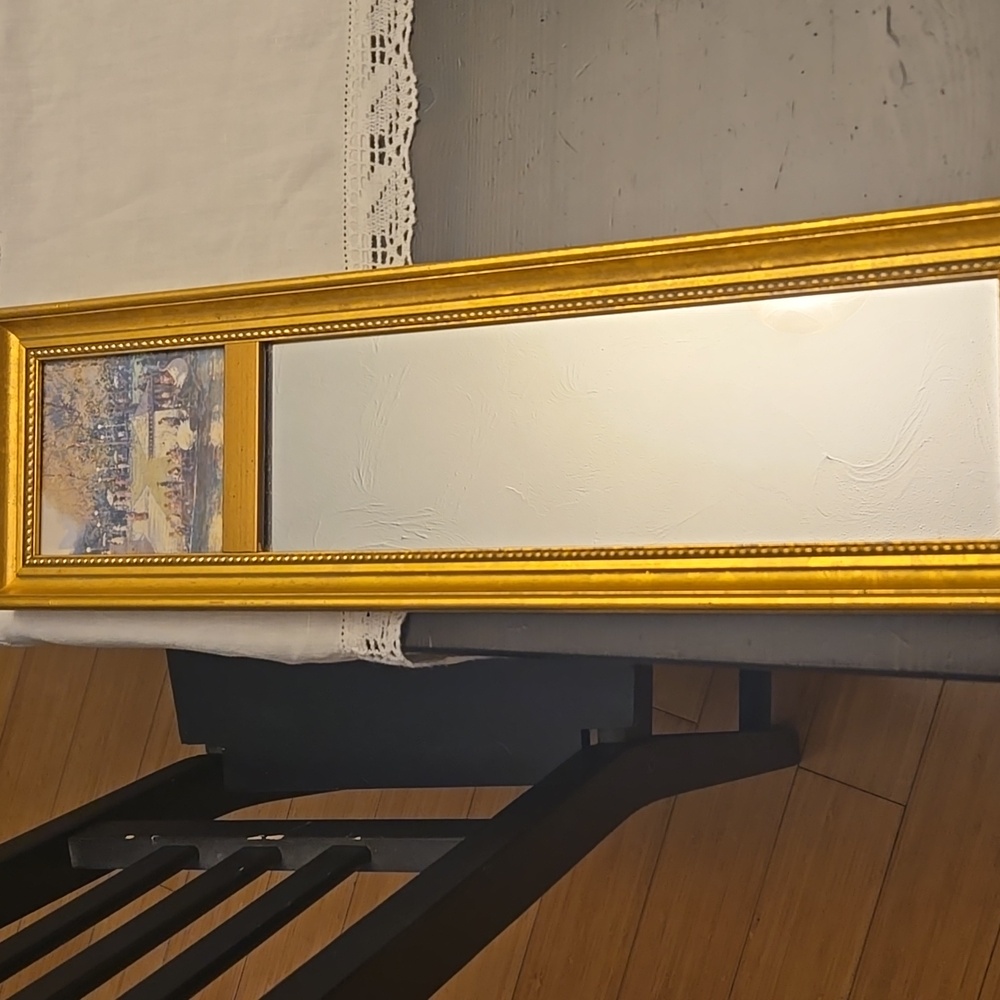 Vintage mirror w picture.